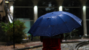 Chuva forte no estado de São Paulo derruba muro e mata três pessoas em Bauru