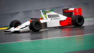 Lewis Hamilton pilota McLaren histórica de Ayrton Senna e homenageia piloto brasileiro