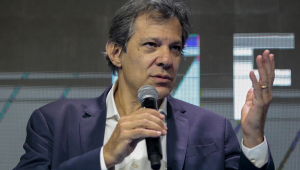 Haddad diz que isenção do IR vazou antes da hora, e não adianta se queixar do mercado