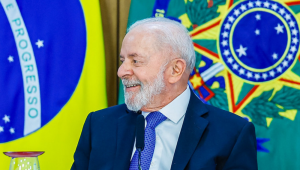 Lula confirma presença na cúpula do Mercosul após vitória de Yamandú Orsi no Uruguai