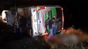 Acidente com ônibus deixa quatro mortos na Bahia