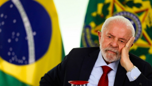 Lula está ‘lúcido, orientado, conversando e passou a noite bem’, aponta boletim médico