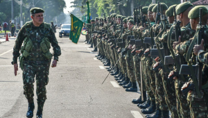 Exército informa que colabora com investigações após a prisão do general Braga Netto